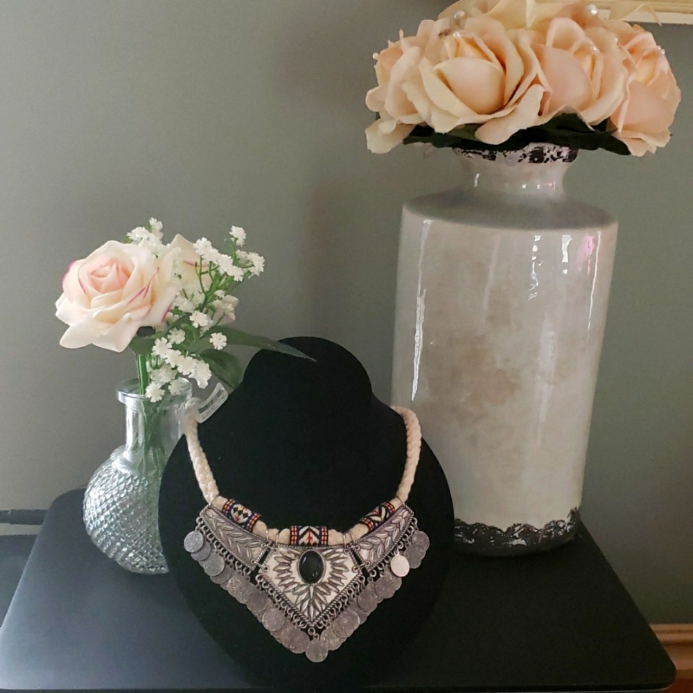 Nwt rope and Silverstone necklace